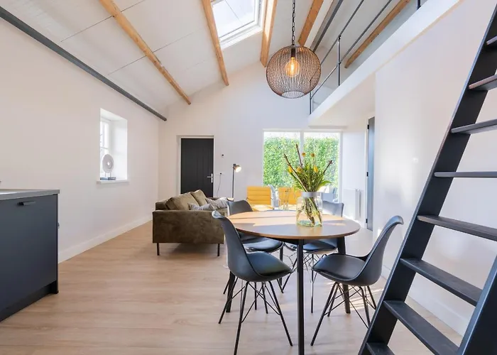 De Bommelhoeve * Wadenoijen